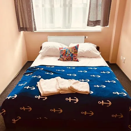 Royal House Bed & Breakfast Bialogard