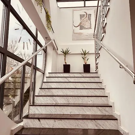 Royal House بياووغارد